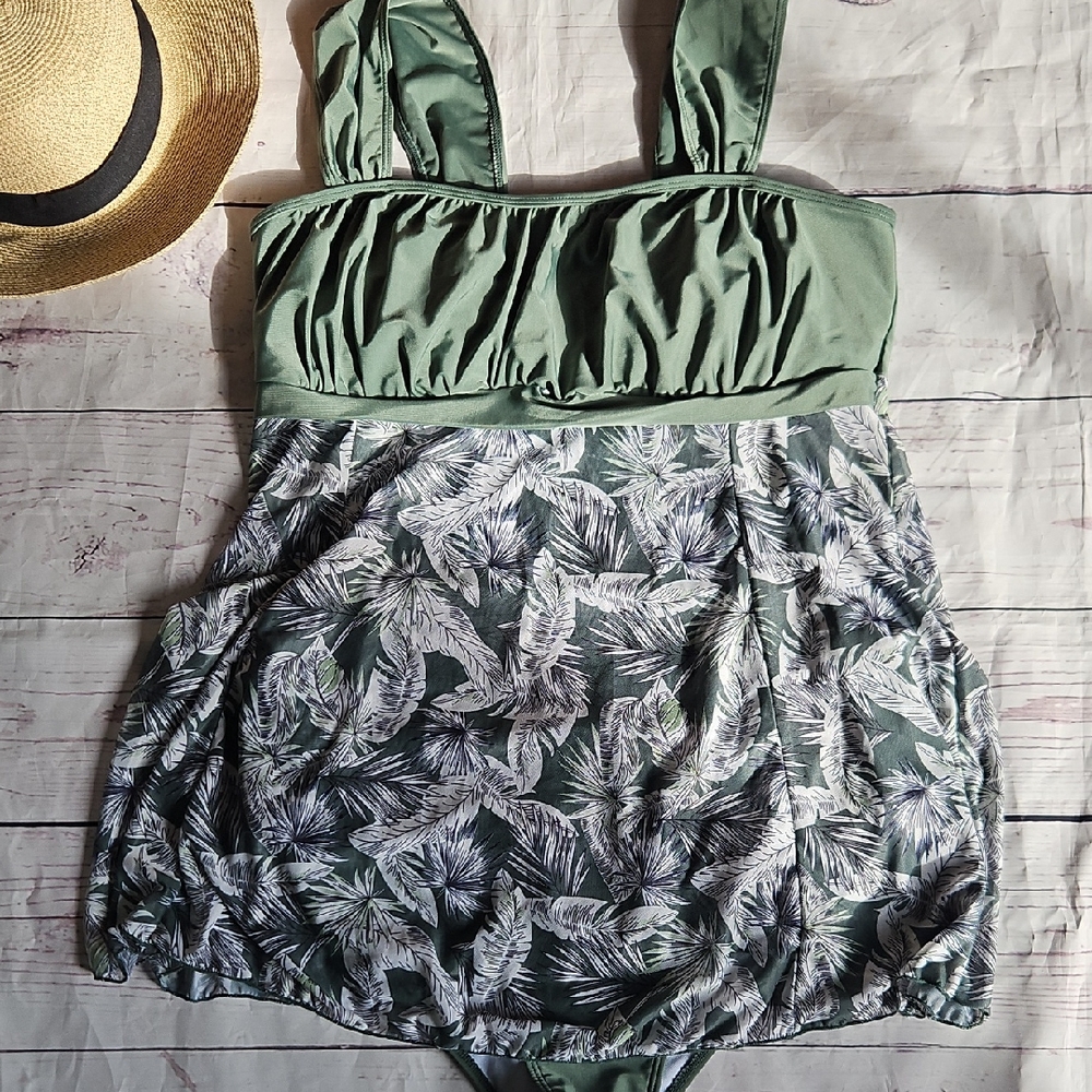 Green Leaf Print Swimwear